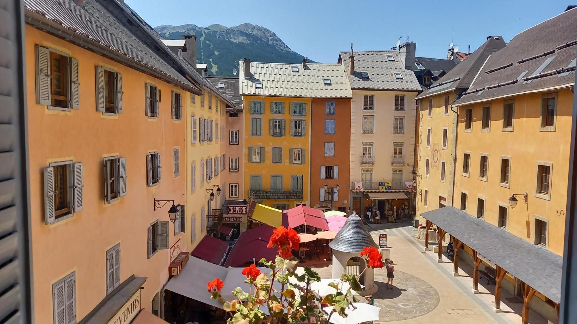Appartement De Charme Le 1707 Au Coeur De La Cite Vauban บรีอองซง ภายนอก รูปภาพ